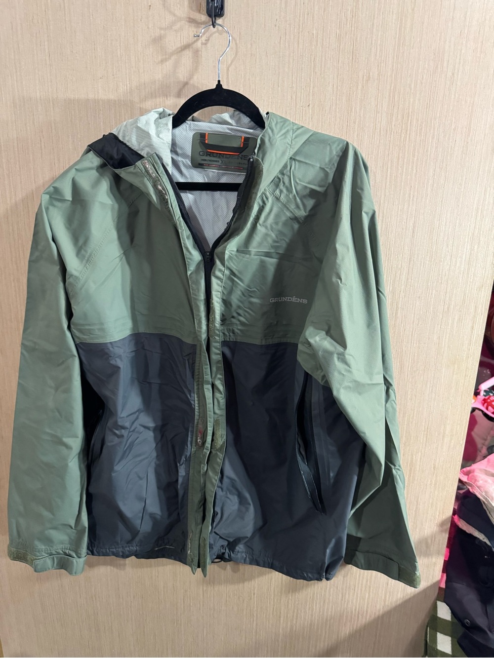 Men’s Grundens Two-Tone Green Waterproof Jacket Size XL